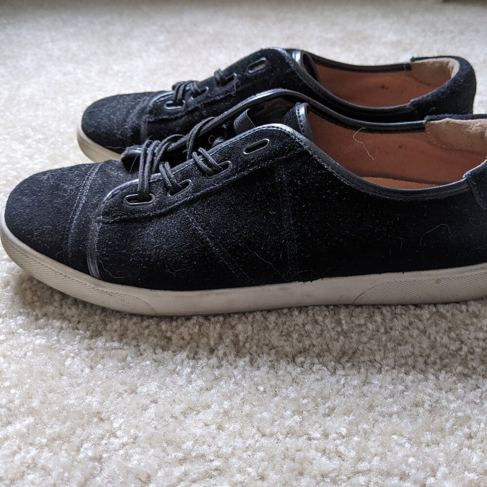 Black Vionic Jean suede sneakers, comfortable and supportive, size 9.5